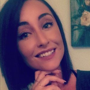 Meet your Posher, Alicia